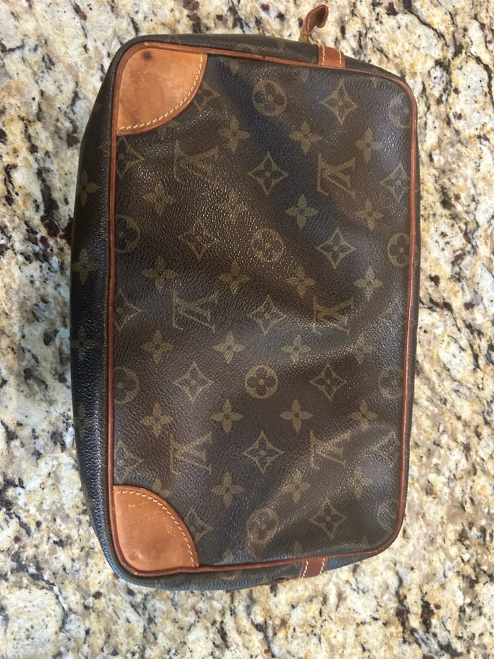 Louis Vuitton mono clutch with coa - Picture 2 of 12